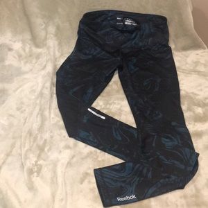 Reebok leggings Sz Small